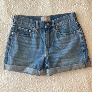 Everlane The Denim Short in worn blue